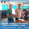 Pelayanan Sidakep Perekaman e-KTP Kepada Siswa/Siswi Di SMAN 1 Banjar - Kamis, 6 Juni 2024