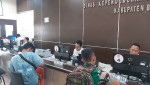 Kegiatan Pelayanan Administrasi kependudukan di Kantor Disdukcapil Buleleng - Rabu, 26 Juni 2024 Album 2